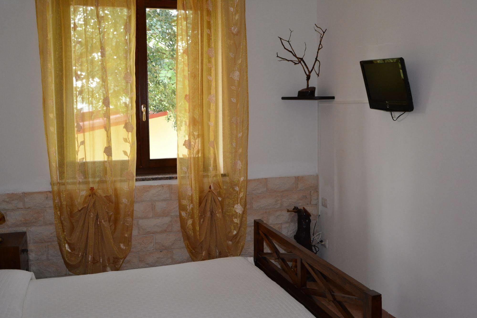 Vakantieboerderij Sa Murta In Sennariolo-oristano